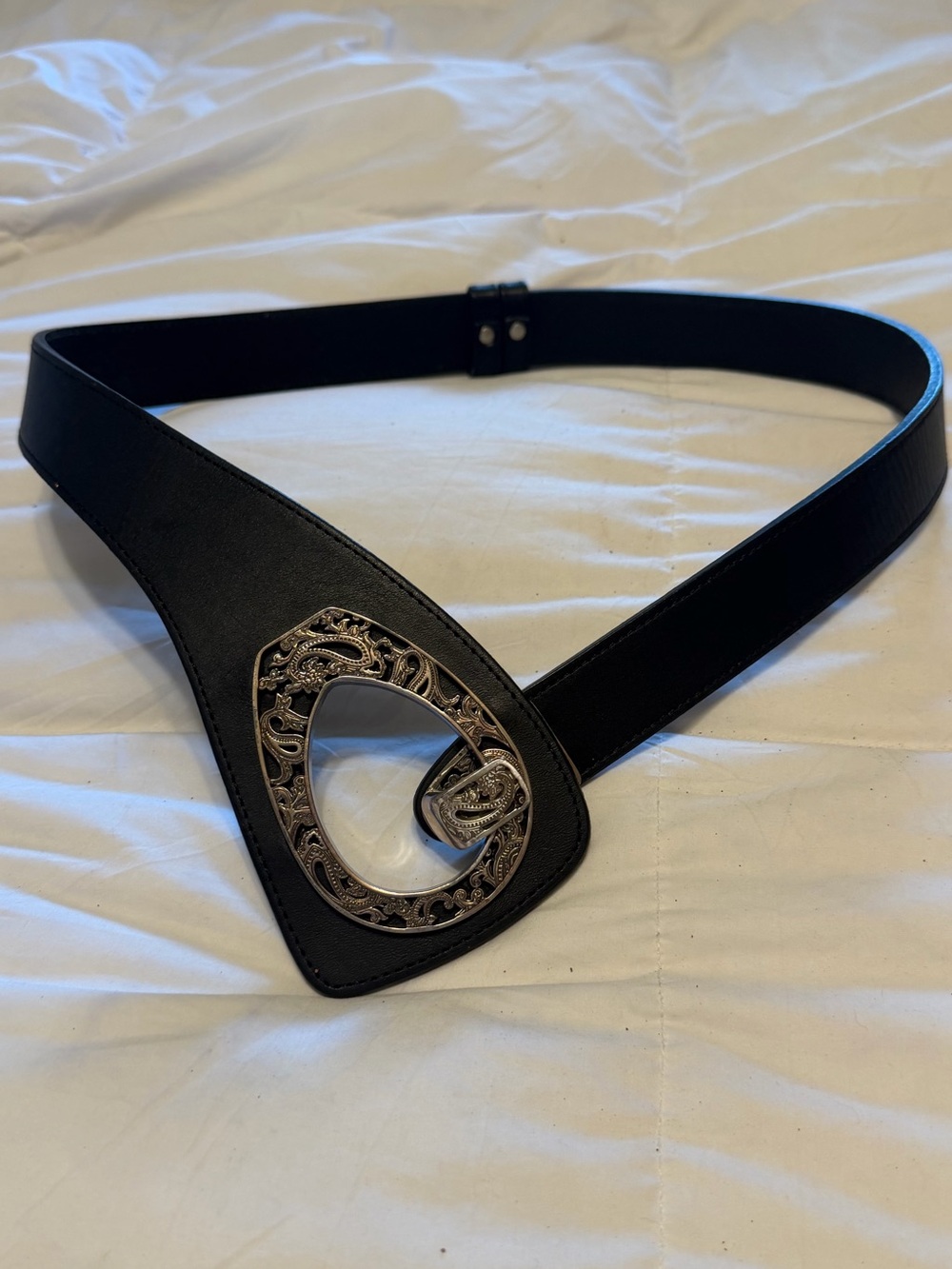 Vintage Coldwater Creek Black Leather Decorative Metal Buckle Waist Belt
